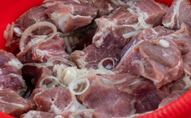 Как быстро разморозить мясо, не потеряв вкус Как быстро разморозить мясо, не потеряв вкус