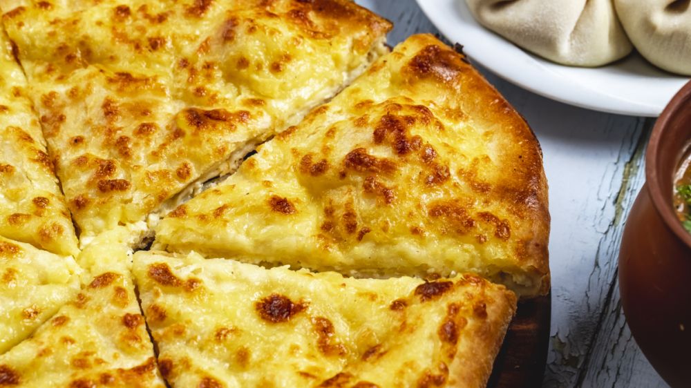 Пирог с сырной начинкой: вкусно в любом виде! Пирог с сырной начинкой: вкусно в любом виде!