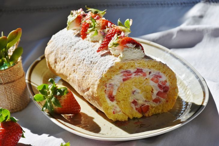 Сладкие рулеты: рецепты для любителей вкусностей Сладкие рулеты: рецепты для любителей вкусностей