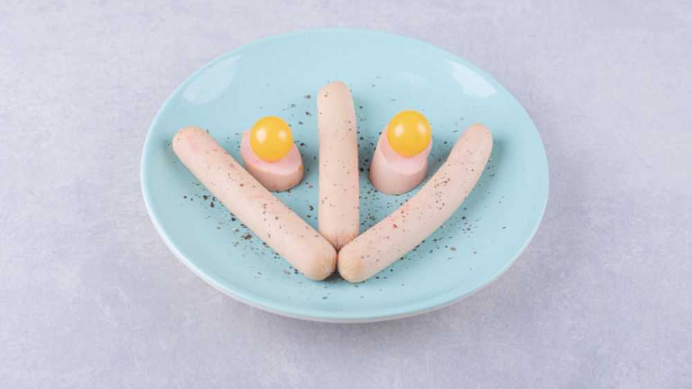 Как не превратить сосиски в безвкусную резину: секреты правильной варки Как не превратить сосиски в безвкусную резину: секреты правильной варки