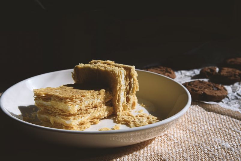 Быстрый и вкусный «Наполеон»: торт из трёх ингредиентов Быстрый и вкусный «Наполеон»: торт из трёх ингредиентов