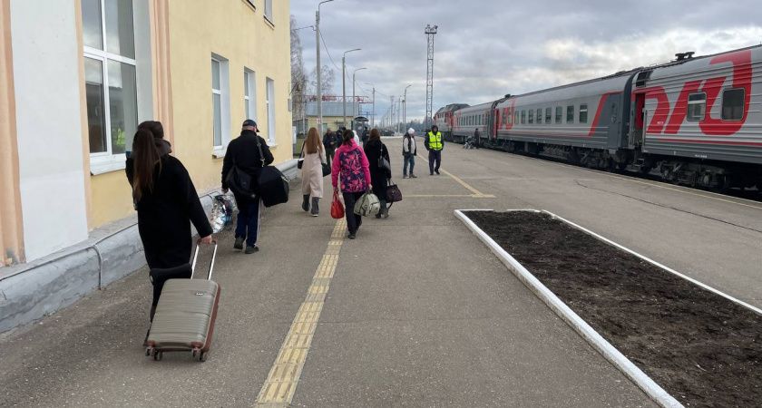 Правила отстаивания своего места в поезде: как не уступить нижнюю полку под давлением