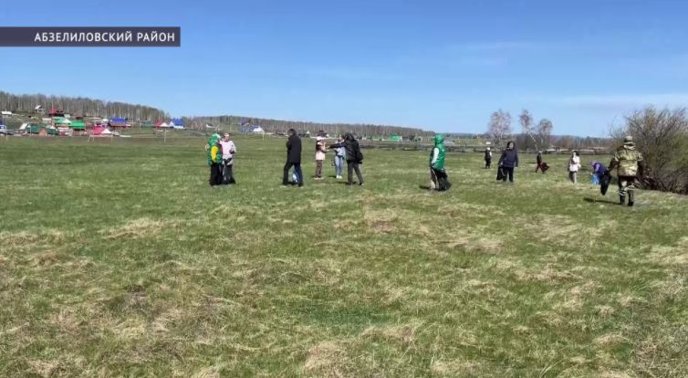 Экоакция в Башкирии: жители очистили берега реки Большой Кизил Экоакция в Башкирии: жители очистили берега реки Большой Кизил